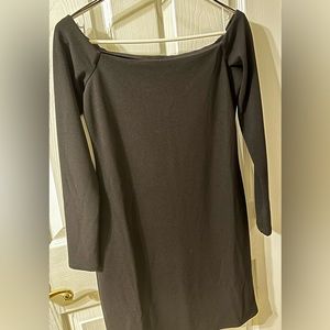 H&M Off-the-Shoulder Dress; Color: Black; Size: M